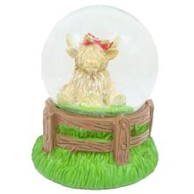 Highland Cow Snow Globe Glitter Wearing a Beret 9 CM Gift Home Deor