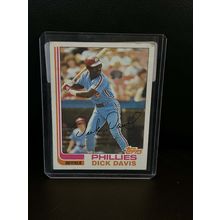 Dick Davis #352 | 1982 Topps Baseball Trading Card