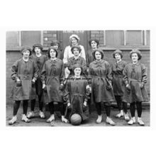 pt5587 - Barnsley Ladies Football team , Yorkshire - print 6x4