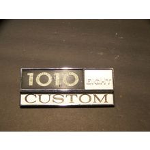 INTERNATIONAL 1010 EIGHT CUSTOM EMBLEM OEM #405380-C1 1966 67 68 69