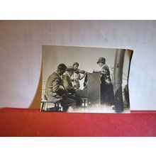 BANJO, VIOLIN AND PIANO GROUP OF PLAYERS, 1920-30s? photograph (a) =