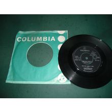 CLIFF RICHARD 7" SINGLE - I'M THE LONELY ONE/WATCH WHAT YOU DO WITH MY BABY