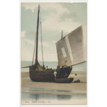 Bateau de pêche. France. Elger Esser early 20th C. RPPC LL 2026