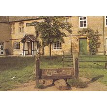 Stow On The Wold Antiques Shop Gloucester Postcard