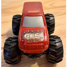 Grinder Monster Jam Truck 1/43 Hot Wheels Rev n Go 2016 Advance Auto Parts