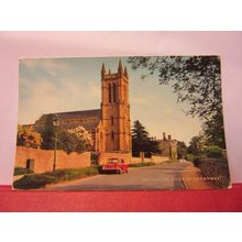 PARISH CHURCH, BROADWAY WORCESTERSHIRE. used postcard by J. Salmon 1976 pm =