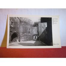 WAKEFIELD & BLOODY TOWER, TOWER OF LONDON . unused postcard Ministry of Works =