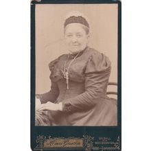 CDV PHOTO -SEATED PLUMP LADY, HAT, NECKLACE BY HENRI GASCON, WALSALL