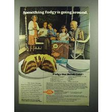 1974 Betty Crocker Chocolate Fudge Supreme Cake Mix Ad
