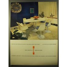 1961 Knoll Oval Dining Table by Eero Saarinen Advertisement