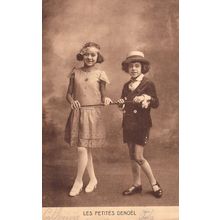 Les Petites Denoel French 1900s Child Musical Act Advertising Postcard