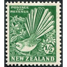 New Zealand 1935 ½d bright green SG556 unused