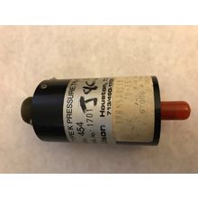 LOT 2 USON 454 TYPE K PRESSURE TRANSDUCER 0-30 PSI ,EK
