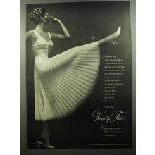 1952 Vanity Fair Slip Ad - Photo By Mark Shaw - Fabulous slip exquisite bodice