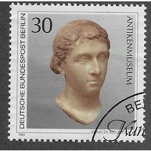 BERLIN -1984 30pf 'ART OBJECTS' FINE USED (EBID64-708)