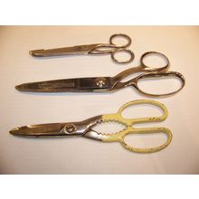 LOT OF VINTAGE SCISSORS PINKING SHEARS WISS RICHARDS OF SHEFFIELD ENGLAND