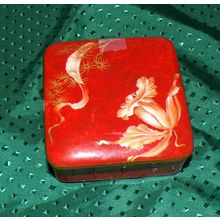 PORCELAIN VINTAGE DECORATIVE HUTSCHENREUTHER HOHENBERG JEWELRY STORAGE (GERMANY)