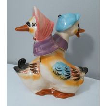 Mid-century, Ceramic Anthropomophic Duck Couple Oil and Vinegar Set, Japan
