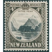 New Zealand 1935 4d black & sepia SG562 MNH