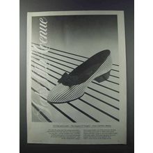 1981 Saks Fifth Avenue Ad - Geoffrey Beene Shoes