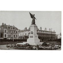War Memorial, Clacton-On-Sea, Essex, RP Postcard.