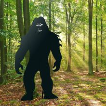 6Ft Tall Bigfoot Metal Outdoor Decor Big Foot Sasquatch Gifts for Men/Women/Dad