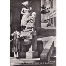 Krems Simandlbrunnen ADD Statue Austria Mint Postcard