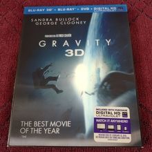 Gravity - 2013 - Blu/ray 3D 2 Disc DVD - W/- Slipcover - Rated PG/13 - Used