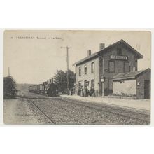 Flesselles (Somme) La Gare with Steam Train early 20th C. RPPC Pot-Gavois 16