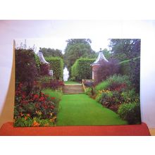 RED BORDER, HIDCOTE MANOR GARDENS unused postcard National Trust #