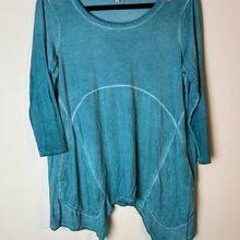 Democracy Women's Blue Asymmetrical Tunic Top M Long Sleeve with Pockets