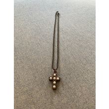 VINTAGE METAL & FAUX PEARL RELIGIOUS CROSS PENDANT 11 GRAMS 23cm-LONG (P3)