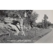 Elephant Trunk Rock Richland Centre Wisconsin USA Old Postcard