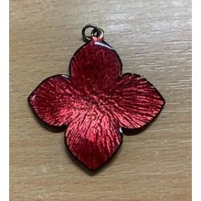 VINTAGE RED METAL LEAF SHAPED PENDANT 11 GRAMS 5cm-TALL (P3)