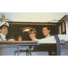 Princess Diana Waving on Royal Yacht Prince Charles 1981 Postcard