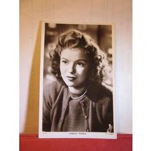 SHIRLEY TEMPLE unused vintage postcard 'picturegoer series' no W. 305 =