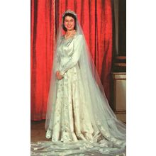 Queen Elizabeth II Wedding Dress Portrait in 1947 Award Photo Postcard