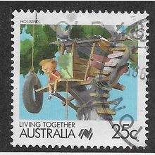 AUS 1988 25c 'LIVING TOGETHER - HOUSING' FINE USED (EBID67-163)