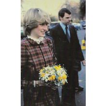 Princess Diana Arrives At Yacht Sailing Club in 1981 Royal Postcard