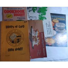 Lot of 4 Vintage Cookbook Softcover Pamphlets cookbook digest, microwave elegant