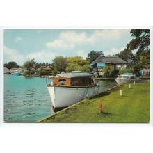 The Beehive Wroxham Norfolk Broads Postcard 13879
