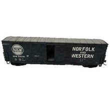 Athearn Plastic Model 60' Combination Door Boxcar 91231 Northfolk & Western Rfol