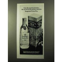 1971 Seagram's Extra Dry Gin Ad - Martini Drinker