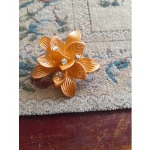 vintage womens brooch flower with gems