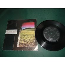 CLANNAD 7" SINGLE - I SEE RED/TA 'ME MO SHUI