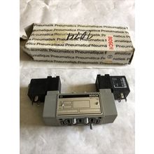 NEW BOSCH 0 820 024 552,1 824 210 223 DIR.-CONTROL VALVE ED 5/2,0 B20 024 552,Se