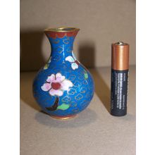 Vintage Cloisonne Vase 2 1/8" tall