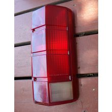 1980 - 1986 Ford Bronco Tail Light LH OEM SAE-2AIP2RST-84TK 80 81 82 83 84 85 86