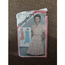 vintage sewing pattern looks complete simplicity 9867 size 6 & 8