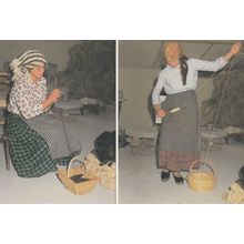 Portugal Women Crafts Wool Stretching & Thinning Postcard